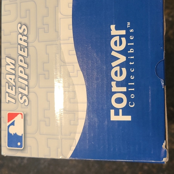 Detroit Tigers Men’s Slippers - Picture 5 of 6